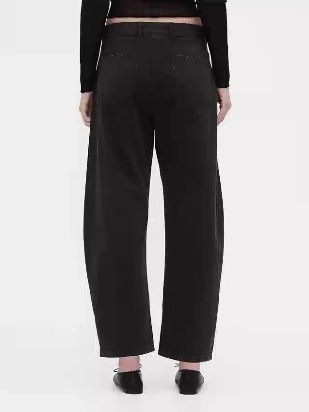 Pantalones de talle medio de sarga con corte acampanado