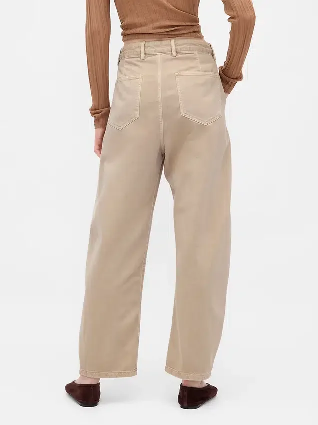 Pantalones de talle medio de sarga con corte acampanado