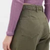 Pantalones de talle medio de sarga con corte acampanado