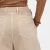 Pantalones de talle medio de sarga con corte acampanado