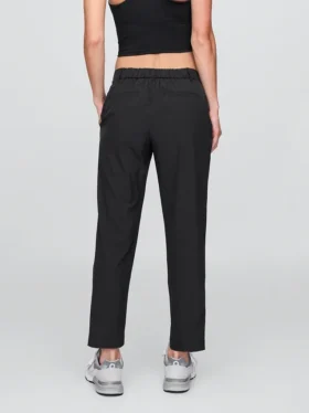 Pantalones GapFit de talle alto «Downtown Runaround»
