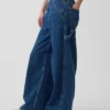 Pantalones holgados de denim ultrasuave de talle medio