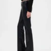 Pantalones largos y ajustados de cintura baja de cuero vegano reciclado