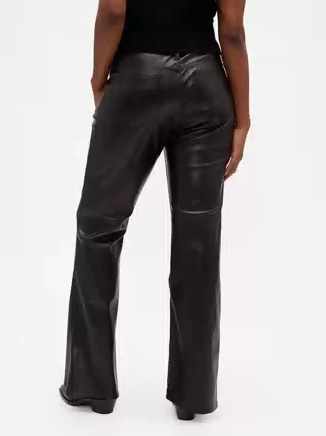 Pantalones largos y ajustados de cintura baja de cuero vegano reciclado