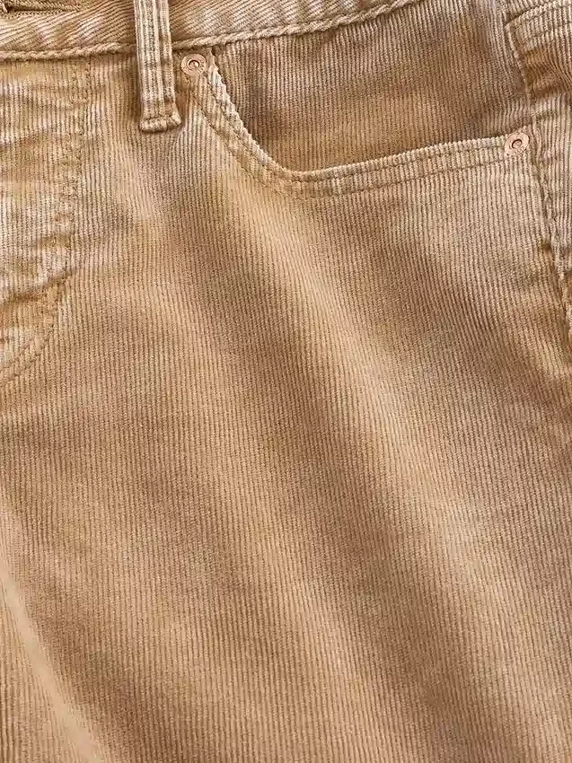 Pantalones largos y ajustados de pana de talle bajo