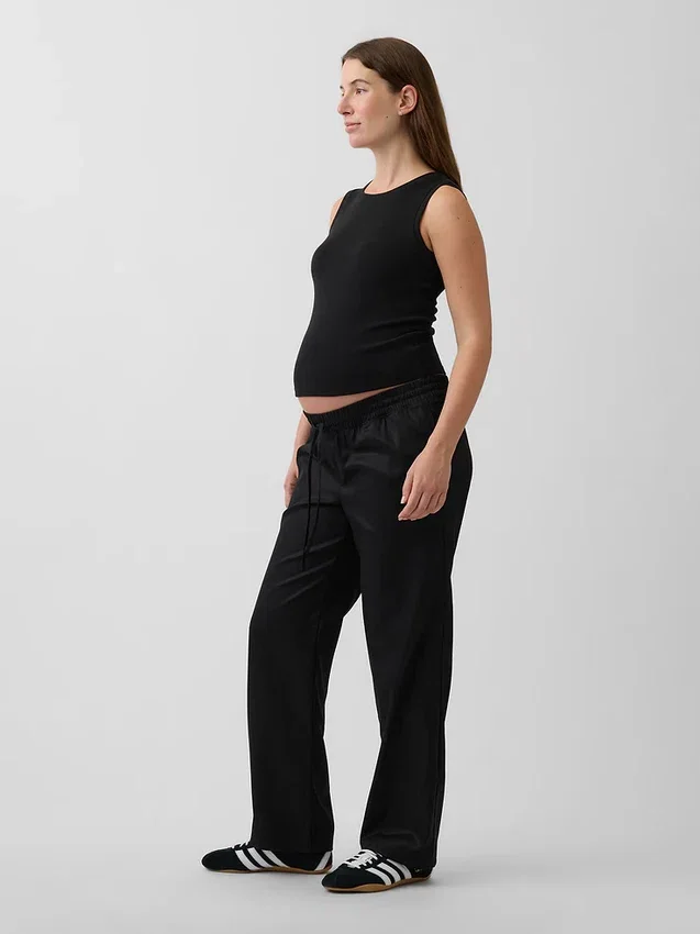 Pantalones premamá de sarga por debajo del vientre