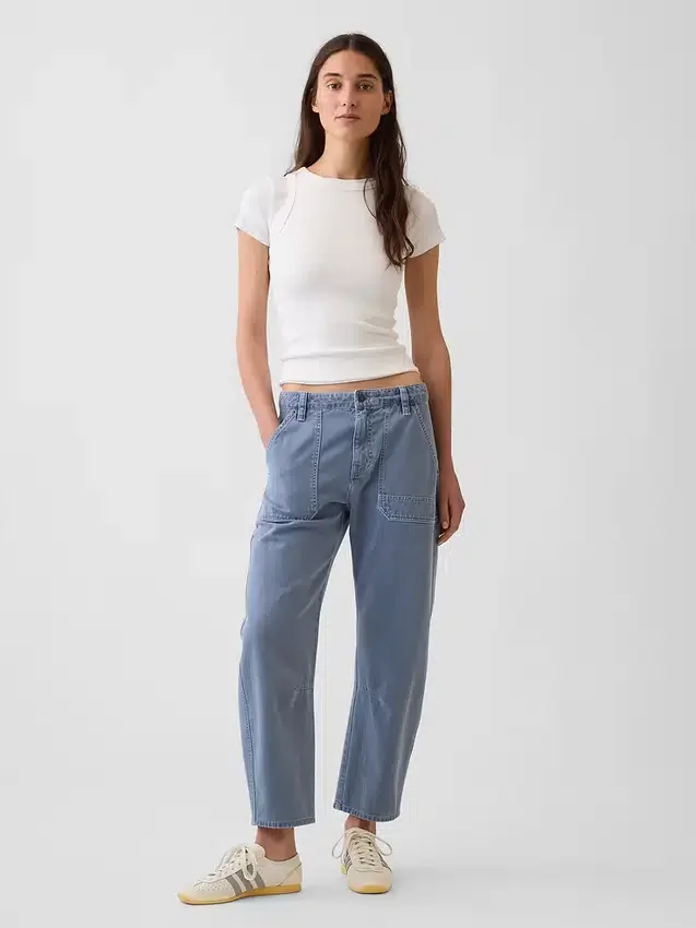 Pantalones utilitarios de talle medio hasta el tobillo