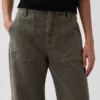 Pantalones utilitarios de talle medio hasta el tobillo