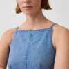 Partes de arriba de denim ultrasuave con costuras y cuello cuadrado