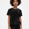 Partes de arriba de terciopelo con peplum para niños