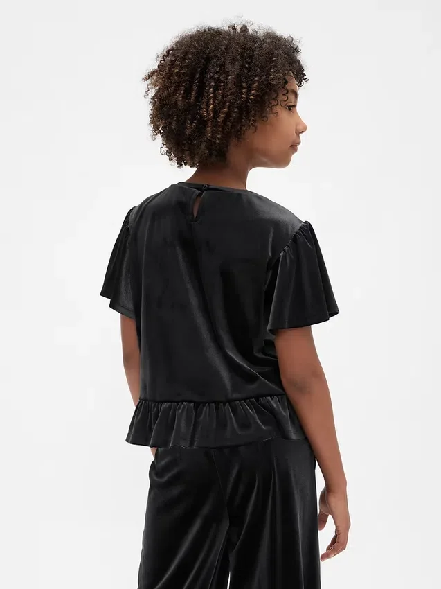 Partes de arriba de terciopelo con peplum para niños