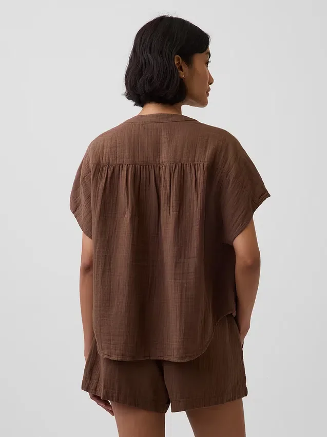 Partes de arriba oversize de gasa de algodón con cuello abierto