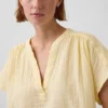Partes de arriba oversize de gasa de algodón con cuello abierto