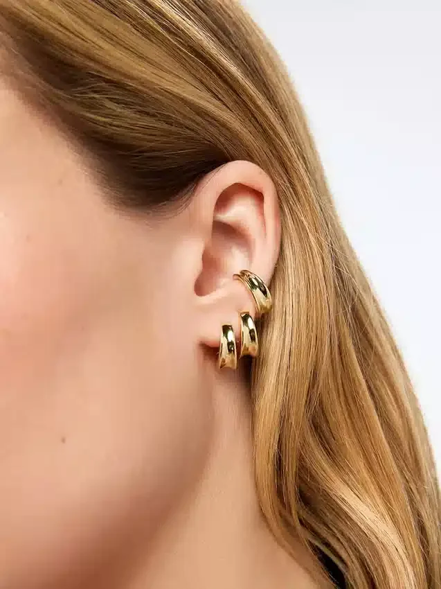 Pendientes de aro «Mini Huggie» de Ana Luisa Wade