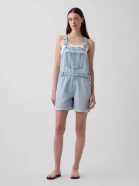 Peto corto holgado de denim ultrasuave