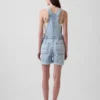 Peto corto holgado de denim ultrasuave