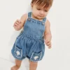 Peto tipo burbuja de denim para bebé con bolsillos de parche