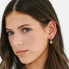 Pierced Co: Colgante de lazo rosa para pendientes tipo huggie