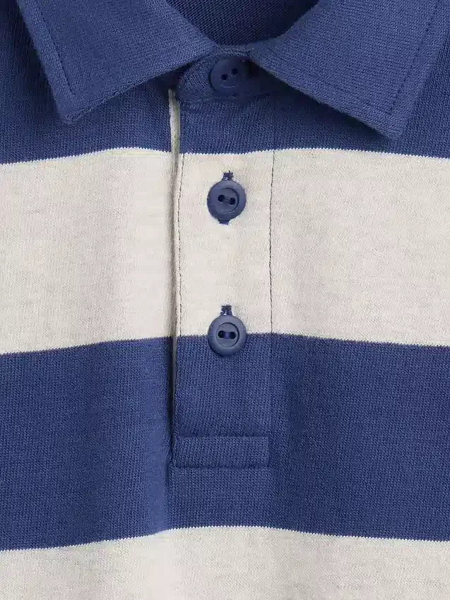 Polo infantil de peso grueso y corte holgado