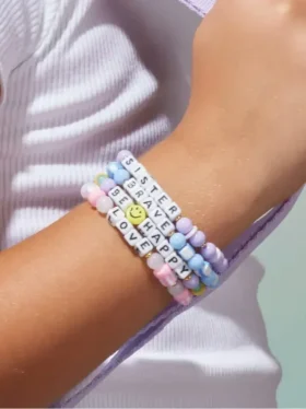 Proyecto «Little Words»: pulsera infantil
