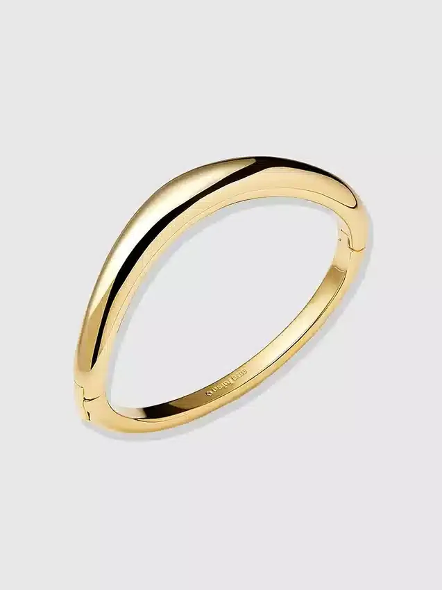Pulsera tipo brazalete de oro de Ana Luisa Talia