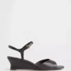 Sandalias de cuña de piel vegana