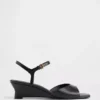 Sandalias de cuña de piel vegana