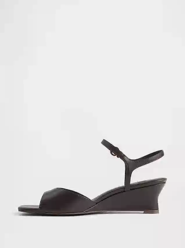 Sandalias de cuña de piel vegana
