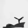 Sandalias de cuña de piel vegana