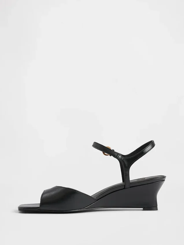 Sandalias de cuña de piel vegana