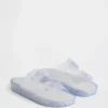 Sandalias de goma con hebilla para niños