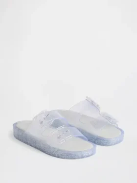 Sandalias de goma con hebilla para niños