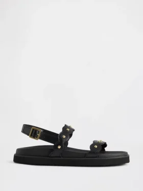 Sandalias de niño con talón abierto y tachuelas