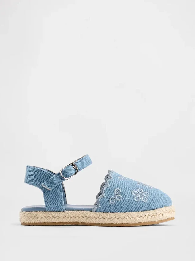 Sandalias tipo alpargata para niños pequeños