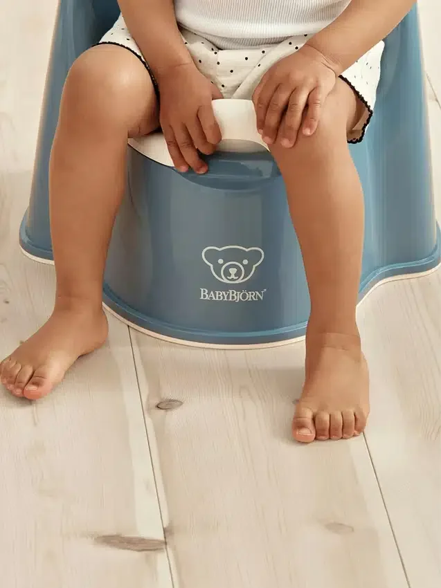 Set de 3 piezas para el aprendizaje del uso del orinal de BabyBjörn