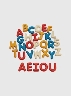 Set de habilidades lingüísticas con el alfabeto en mayúsculas
