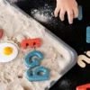 Set de habilidades lingüísticas con el alfabeto en mayúsculas