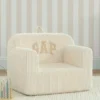 Silla de espuma con logotipo de babyGap en terciopelo acanalado