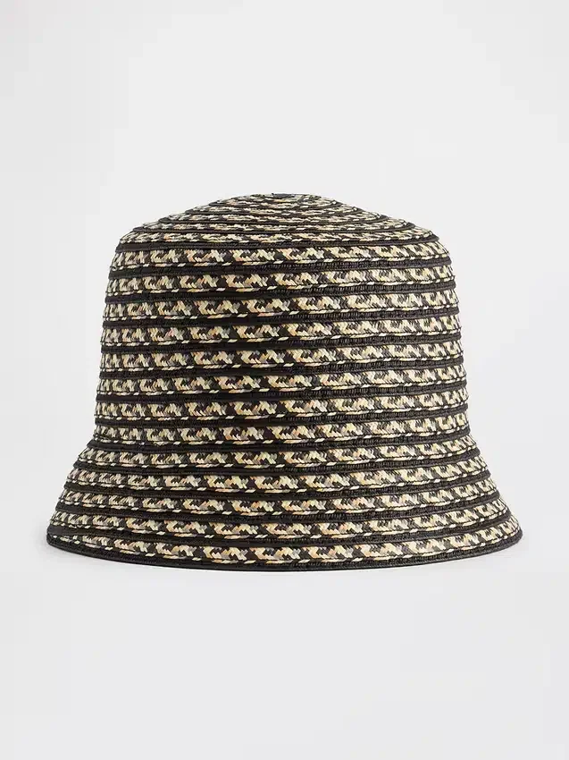 Sombrero de paja tipo «bucket»
