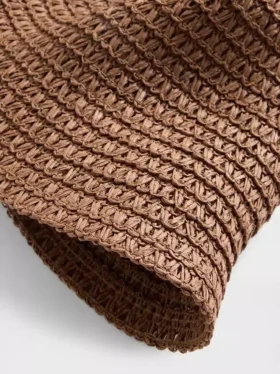 Sombrero de paja tipo «bucket»
