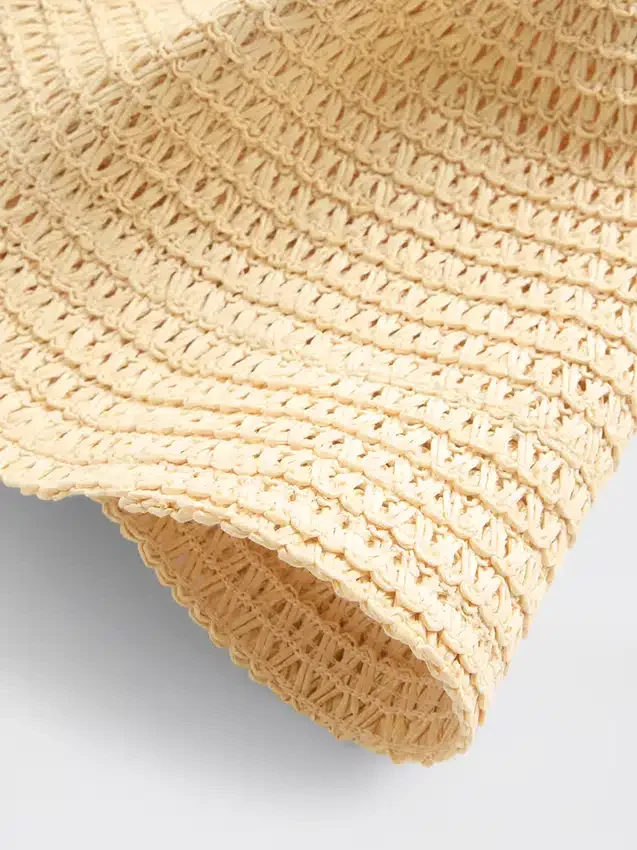 Sombrero de paja tipo «bucket»