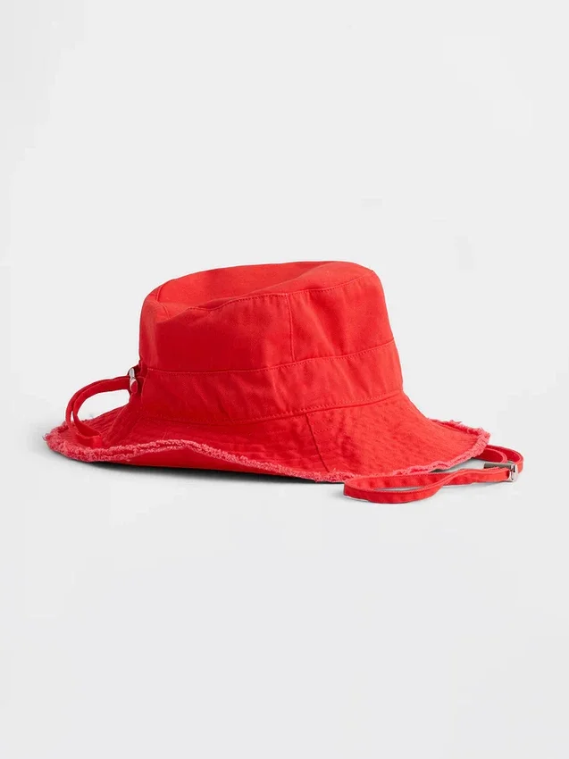 Sombrero de pescador con flecos