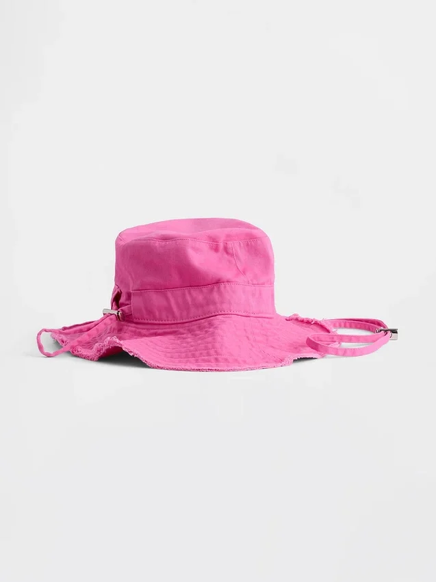 Sombrero de pescador con flecos