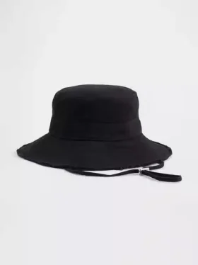 Sombrero de pescador con flecos