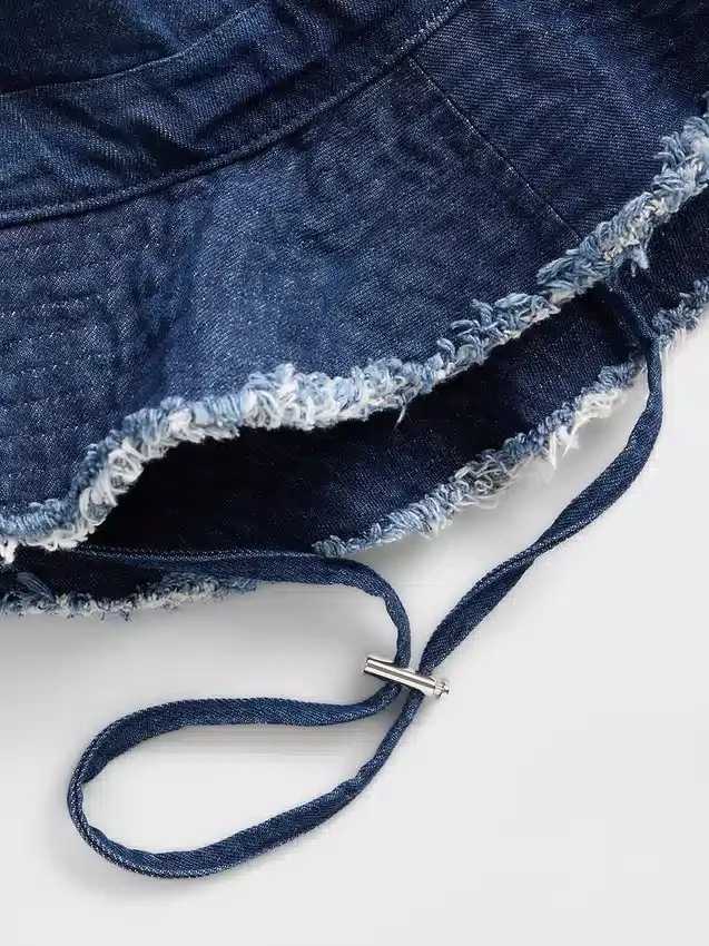 Sombrero de pescador con flecos