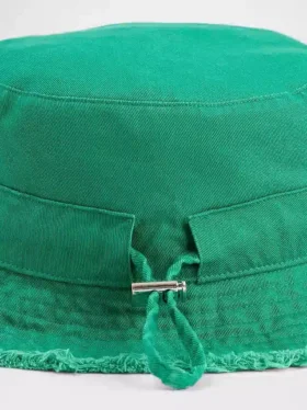 Sombrero de pescador con flecos