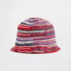 Sombrero de pescador de punto a rayas