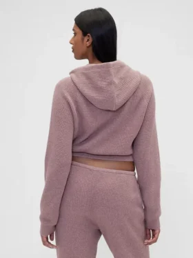 Sudadera con capucha corta de punto waffle CashSoft de GAP × Summer Fridays
