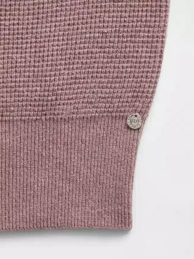 Sudadera con capucha corta de punto waffle CashSoft de GAP × Summer Fridays