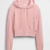 Sudadera con capucha corta de punto waffle CashSoft de GAP × Summer Fridays